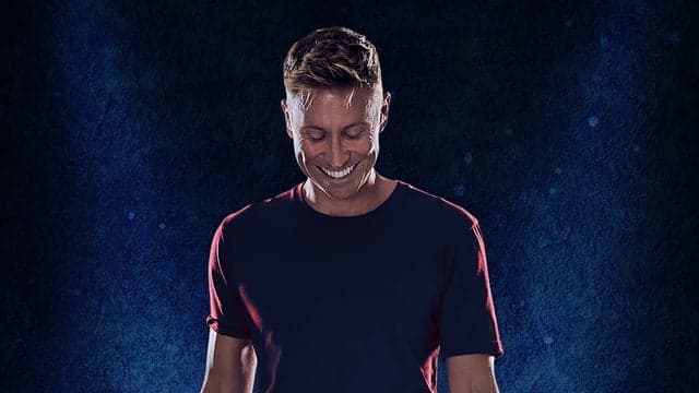 Photograph of Russell Howard