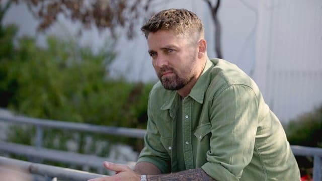 Photograph of Brett Young