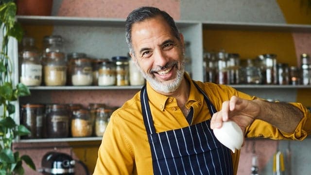 Photograph of Yotam Ottolenghi