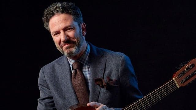 Photograph of John Pizzarelli
