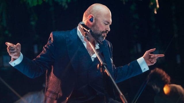 Photograph of Santiago Cruz
