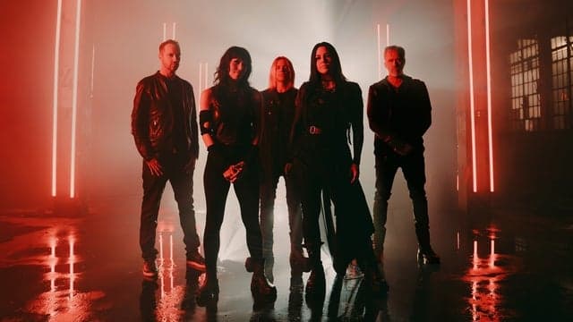 Photograph of Evanescence