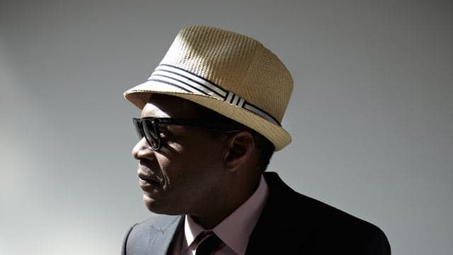 Photograph of Robert Cray