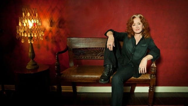 Photograph of Bonnie Raitt