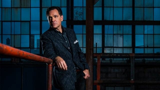 Photograph of Kurt Elling