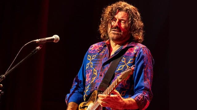 Photograph of Tab Benoit