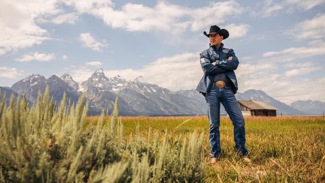 Photograph of Aaron Watson