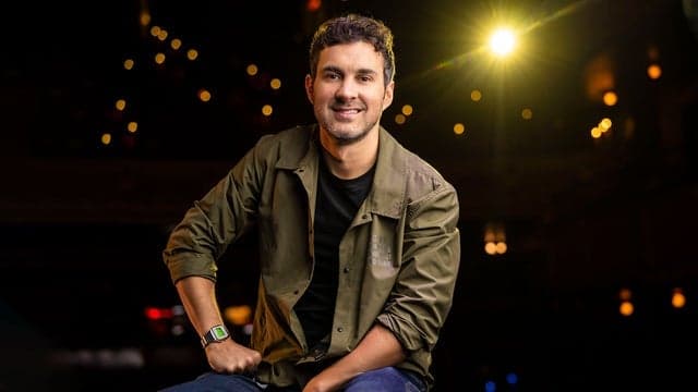 Photograph of Mark Normand