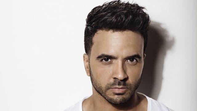 Photograph of Luis Fonsi