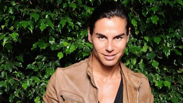 Photograph of Julio Iglesias Jr.