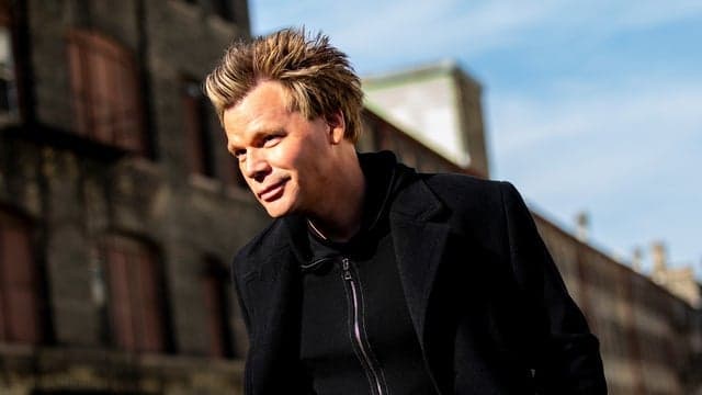 Photograph of Brian Culbertson