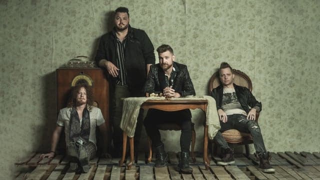 Photograph of Hinder